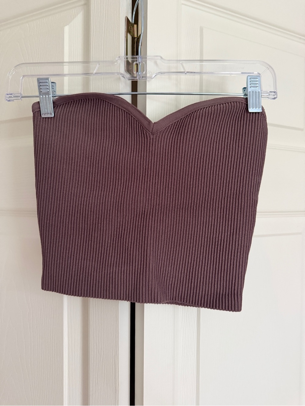 Aritzia Babaton Brown Ribbed Strapless Sweetheart Crop Top
